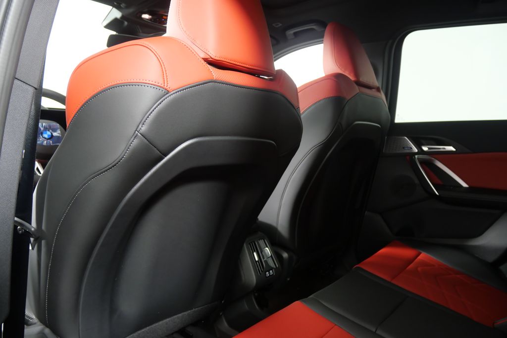 2025 BMW X1 xDrive28i 16