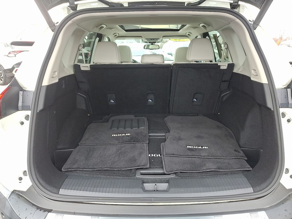 Thumbnail: 2022 Nissan Rogue - 31