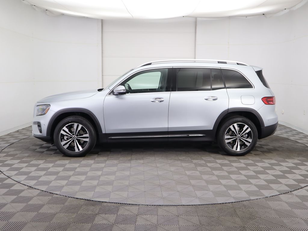2025 Mercedes-Benz GLB 250 8