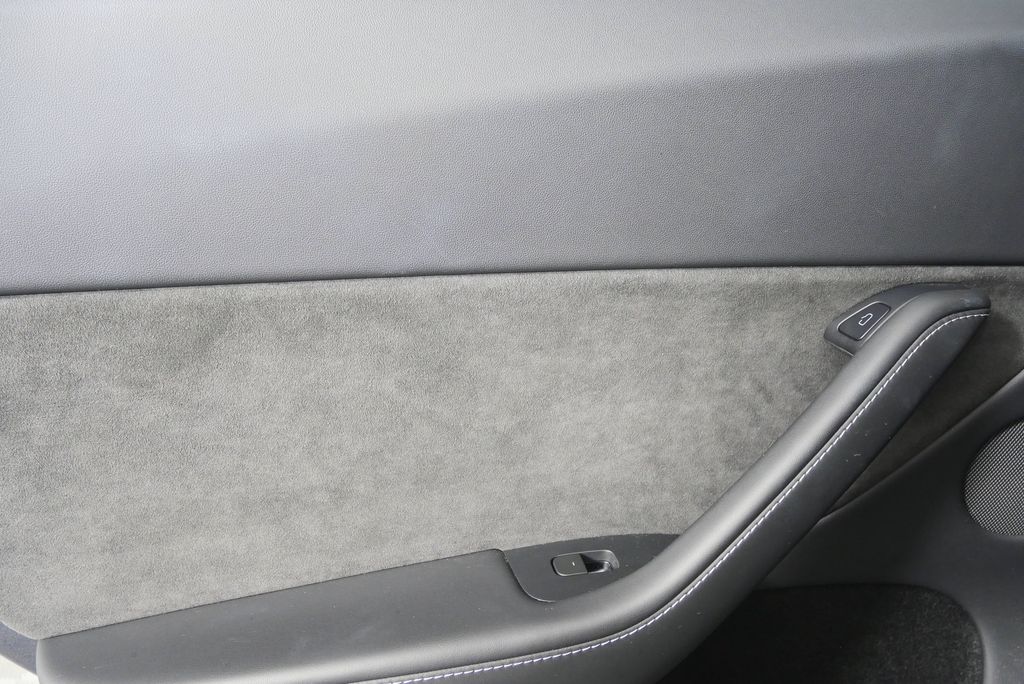 Thumbnail: 2023 Tesla Model Y - 13