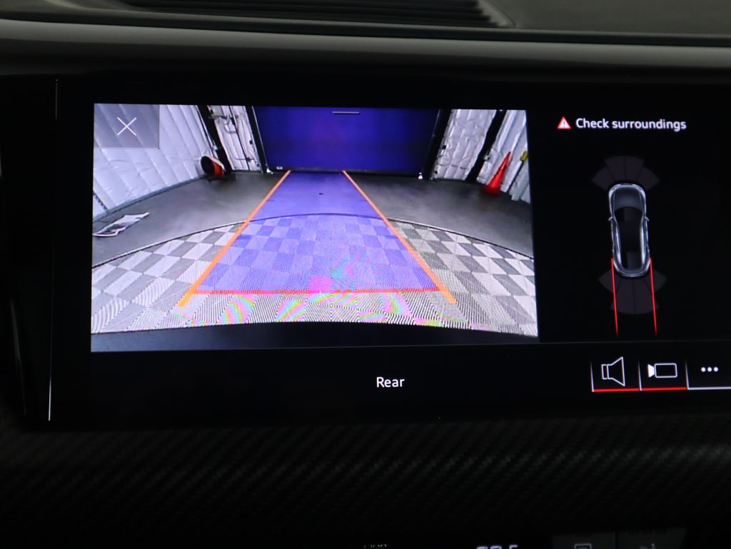 Thumbnail: 2023 Audi e-tron GT - 16