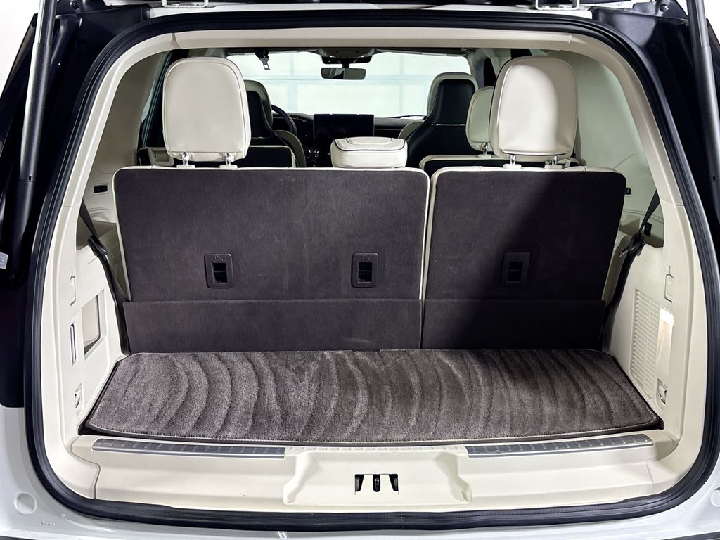 2023 Lincoln Navigator Black Label