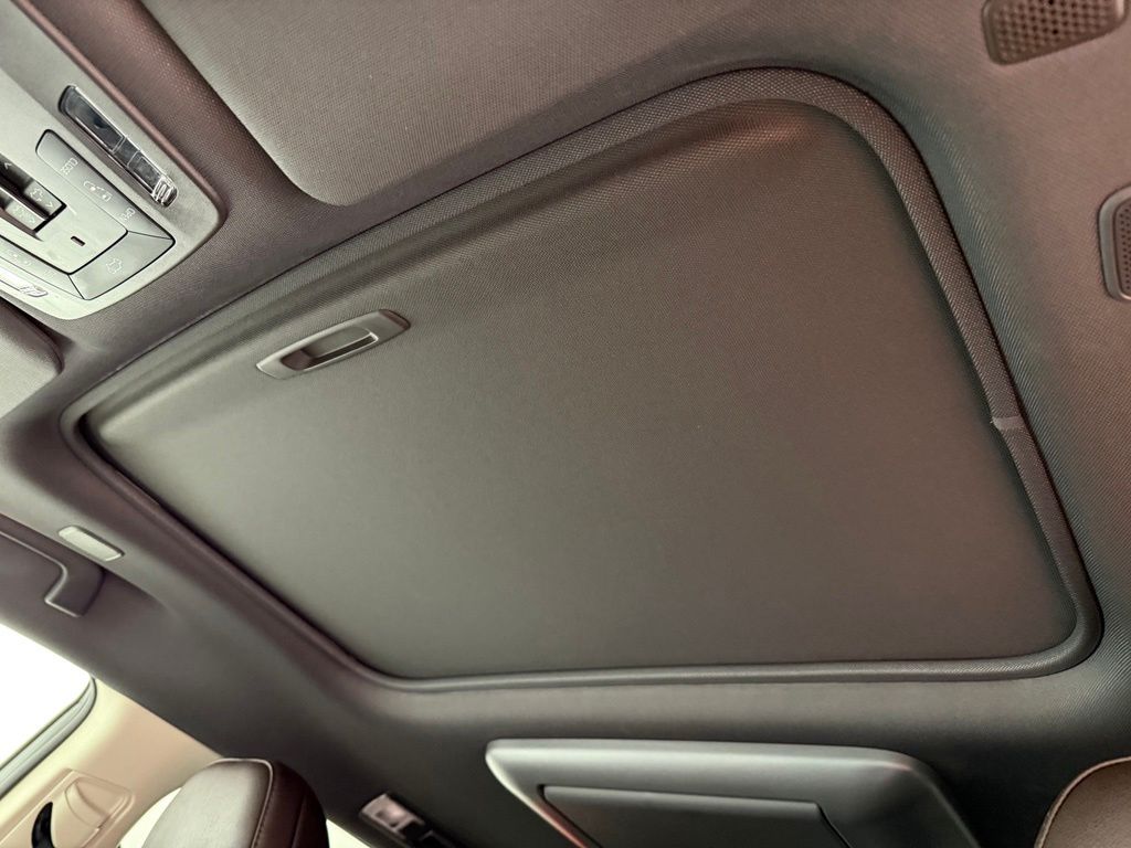 Thumbnail: 2023 Toyota Sienna - 19