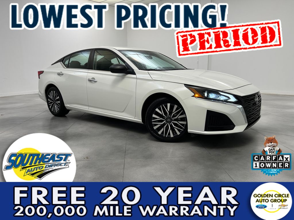 Glacier White 2025 Nissan Altima Sedan Front-Wheel Drive Continuously Variable Transmission