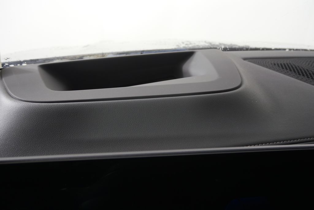 Thumbnail: 2025 BMW X6 - 20