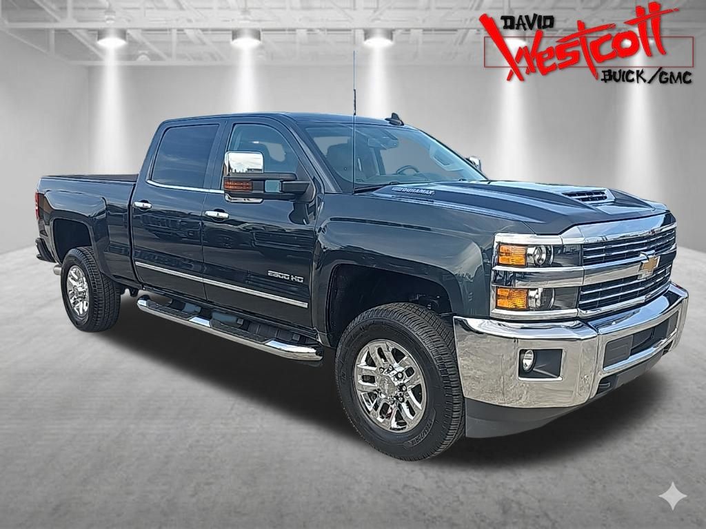 Gray (Graphite Metallic) 2017 Chevrolet Silverado 2500HD LTZ Crew Cab RWD Pickup Truck 4X2 6-Speed Automatic