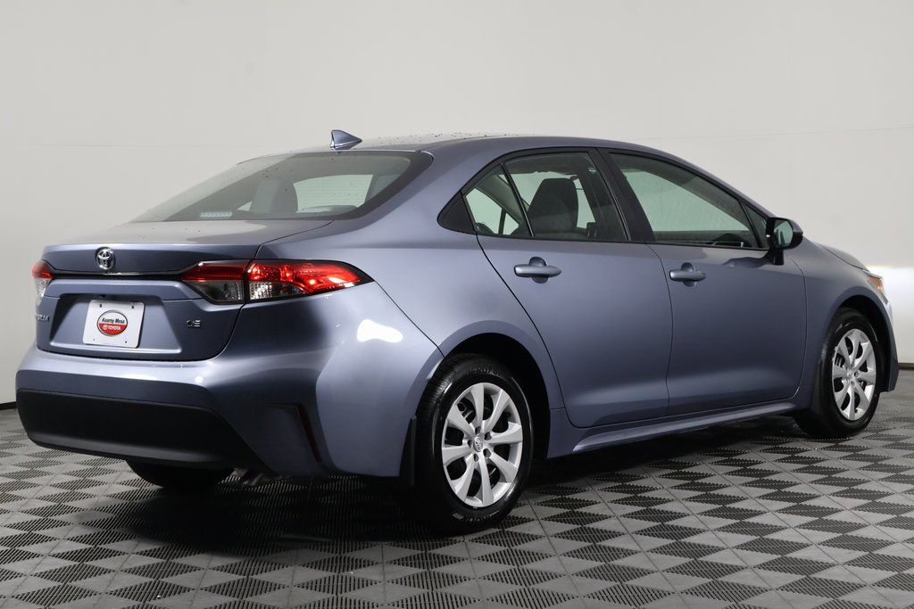 Thumbnail: 2025 Toyota Corolla - 4