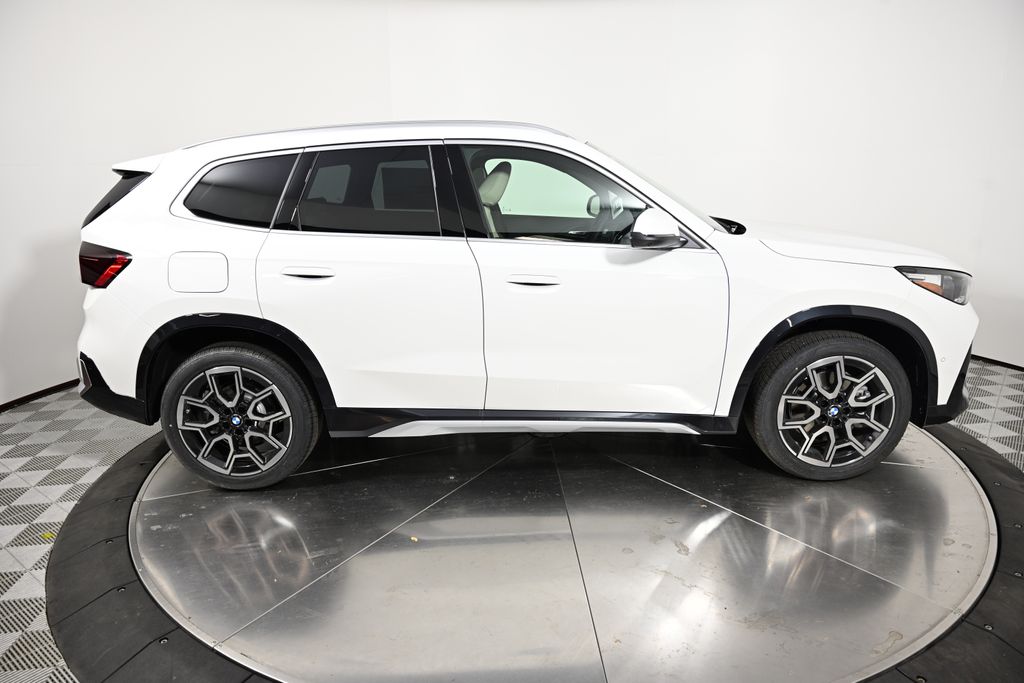 Thumbnail: 2025 BMW X1 - 6