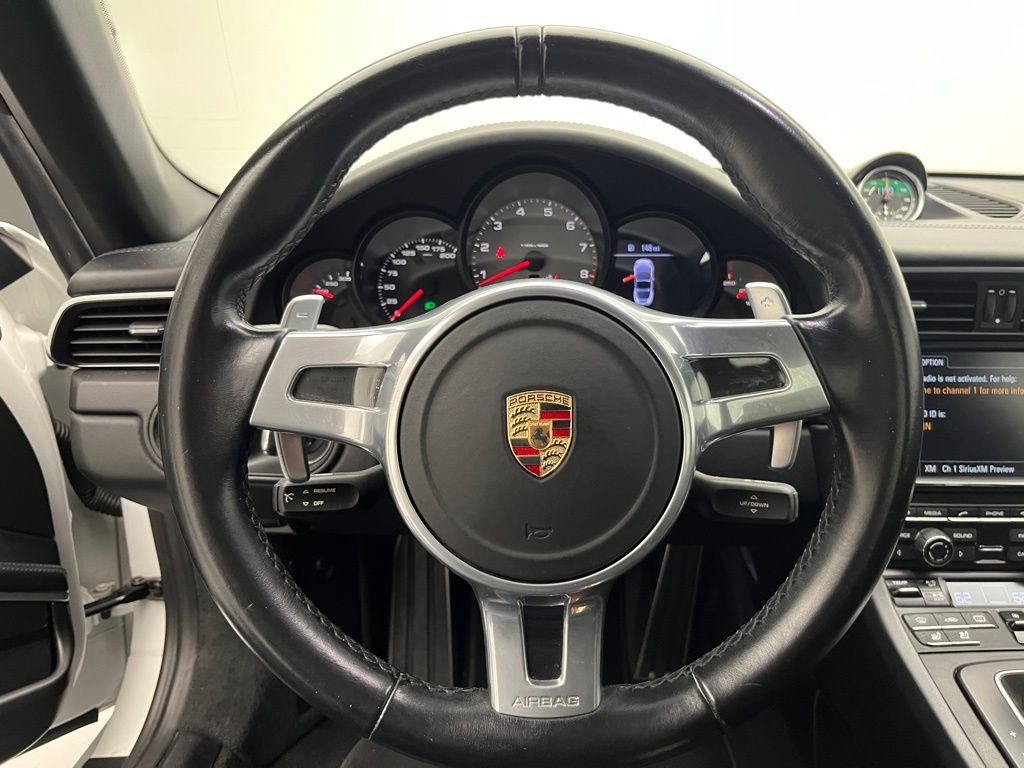 Thumbnail: 2015 Porsche 911 - 12