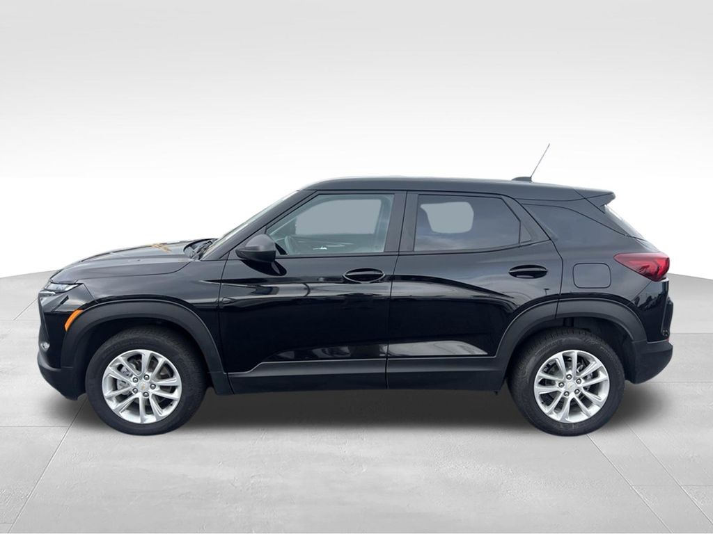 View vehicle photo 4