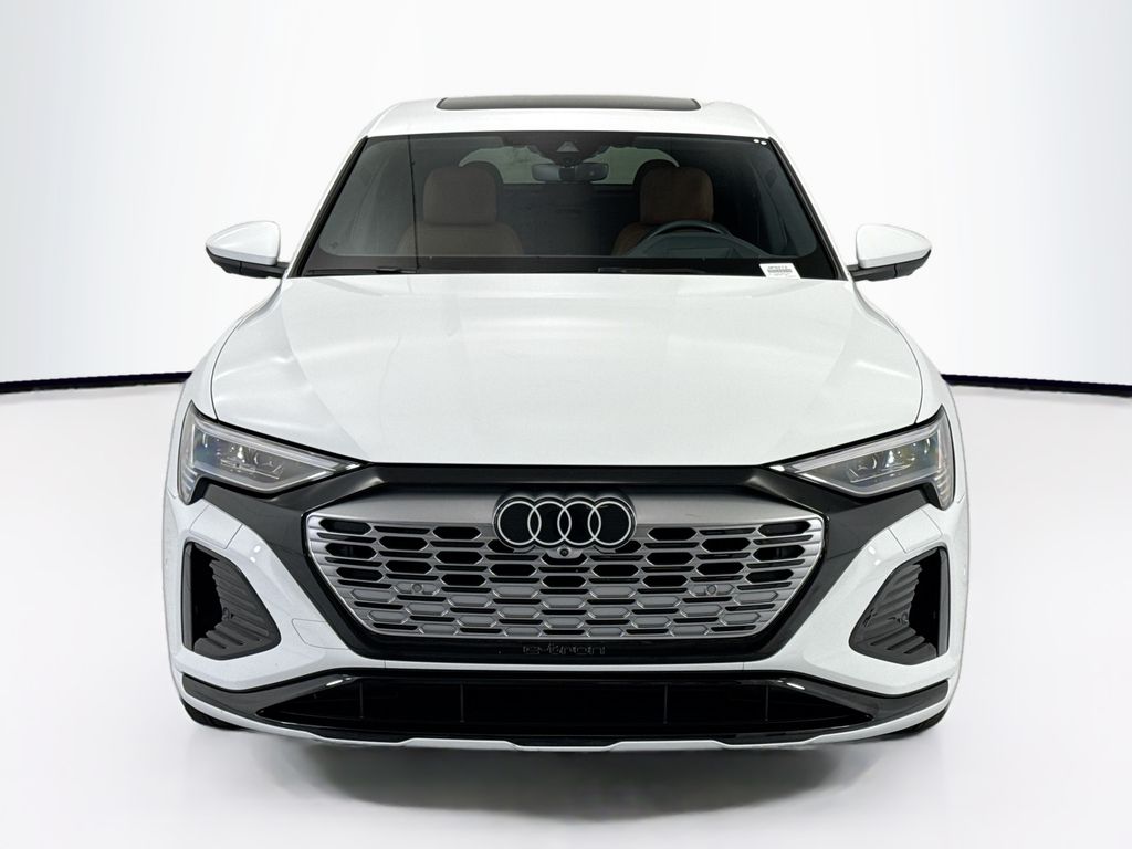 Thumbnail: 2024 Audi Q8 e-tron - 2