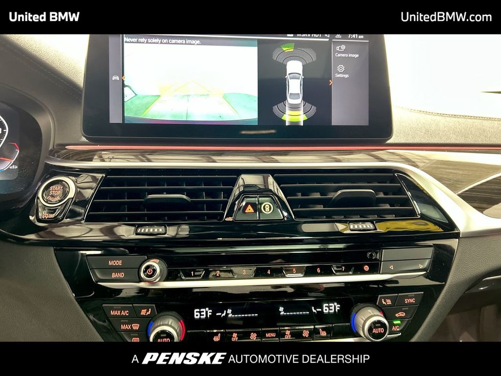 2022 BMW 5 Series M550i xDrive 17