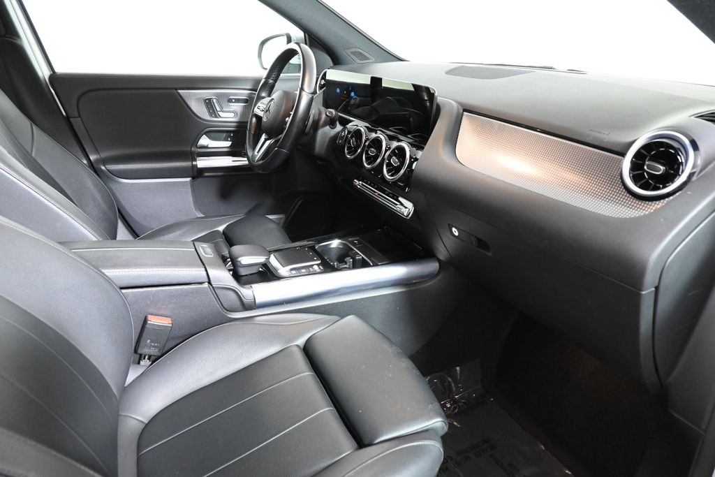 Thumbnail: 2022 Mercedes-Benz GLA - 26