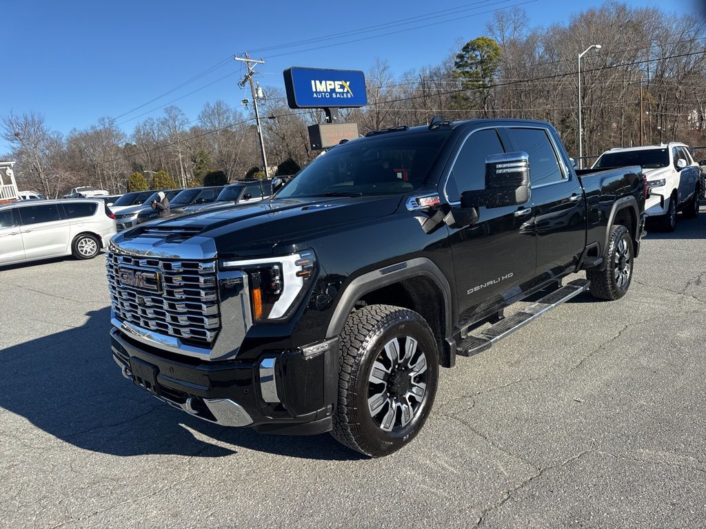 2025 GMC Sierra 2500HD Denali Crew Cab 4WD
