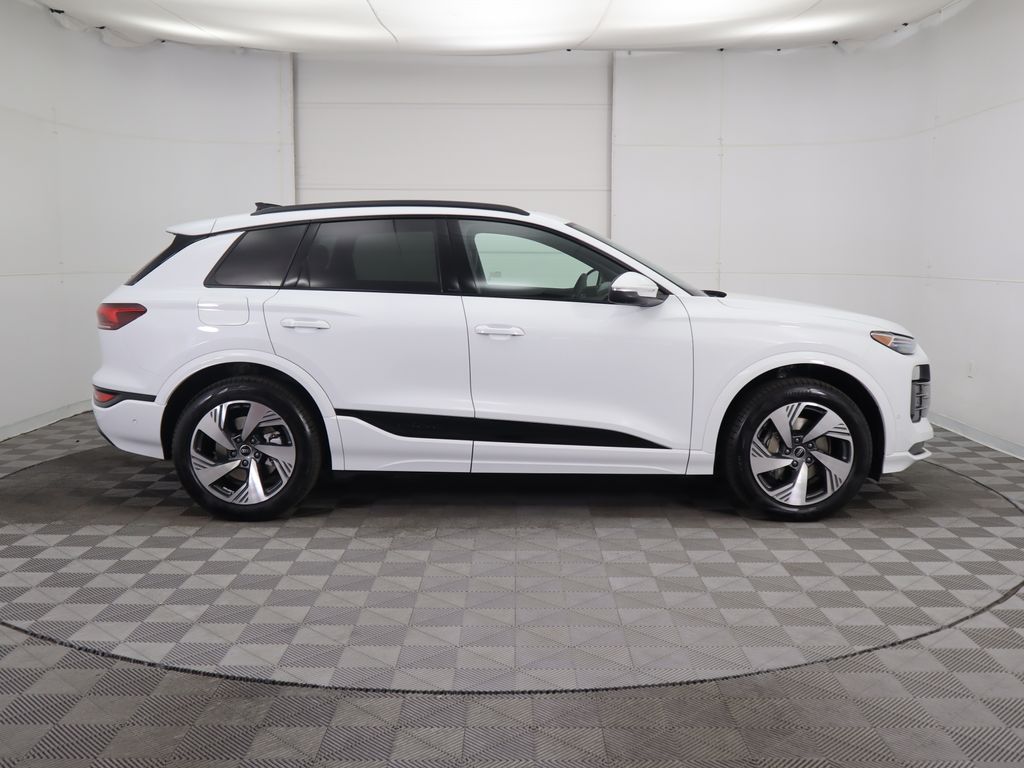 2025 Audi Q6 e-tron Premium 4