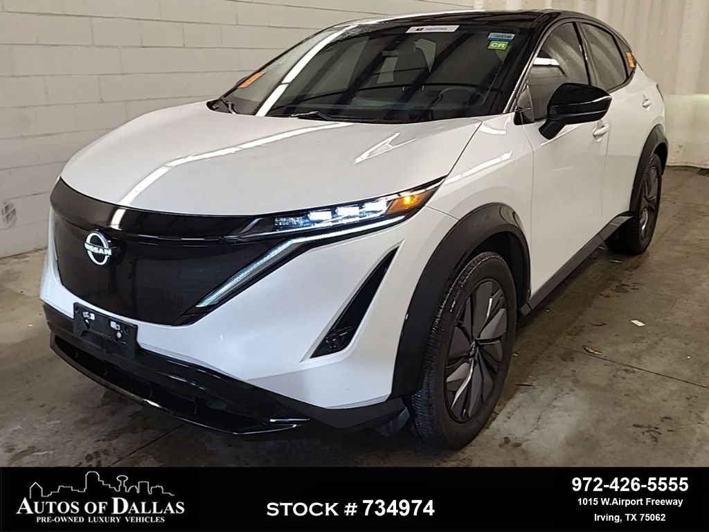 Everest White Pearl Tricoat/Black Diamond Pearl 2024 Nissan Ariya Engage+ e-4ORCE SUV / Crossover All-Wheel Drive Continuously Variable Transmission