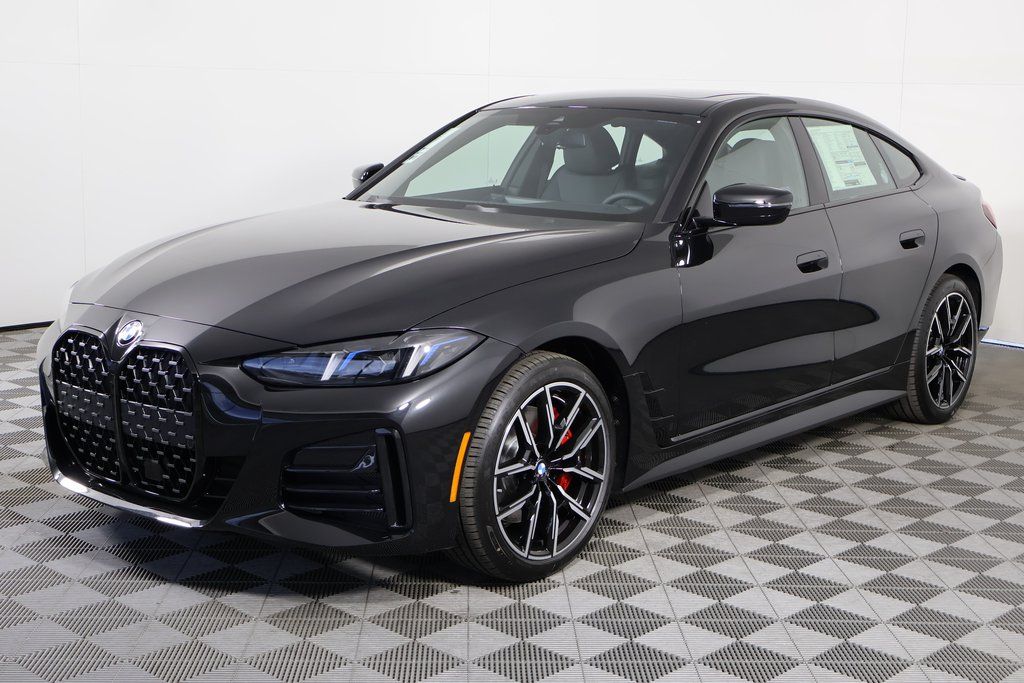 Thumbnail: 2026 BMW 4 Series - 1
