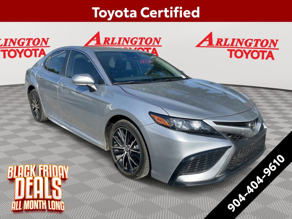 2024 Toyota Camry SE