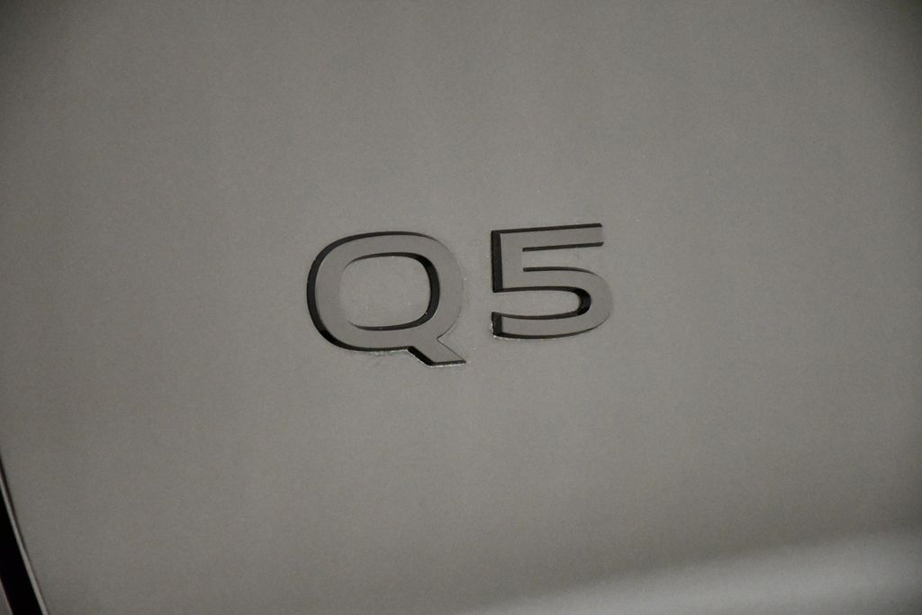 2025 Audi Q5 Premium 9