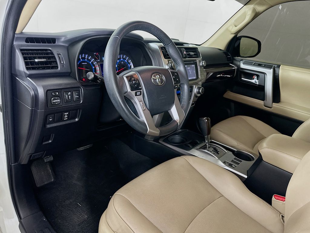 Thumbnail: 2019 Toyota 4Runner - 9