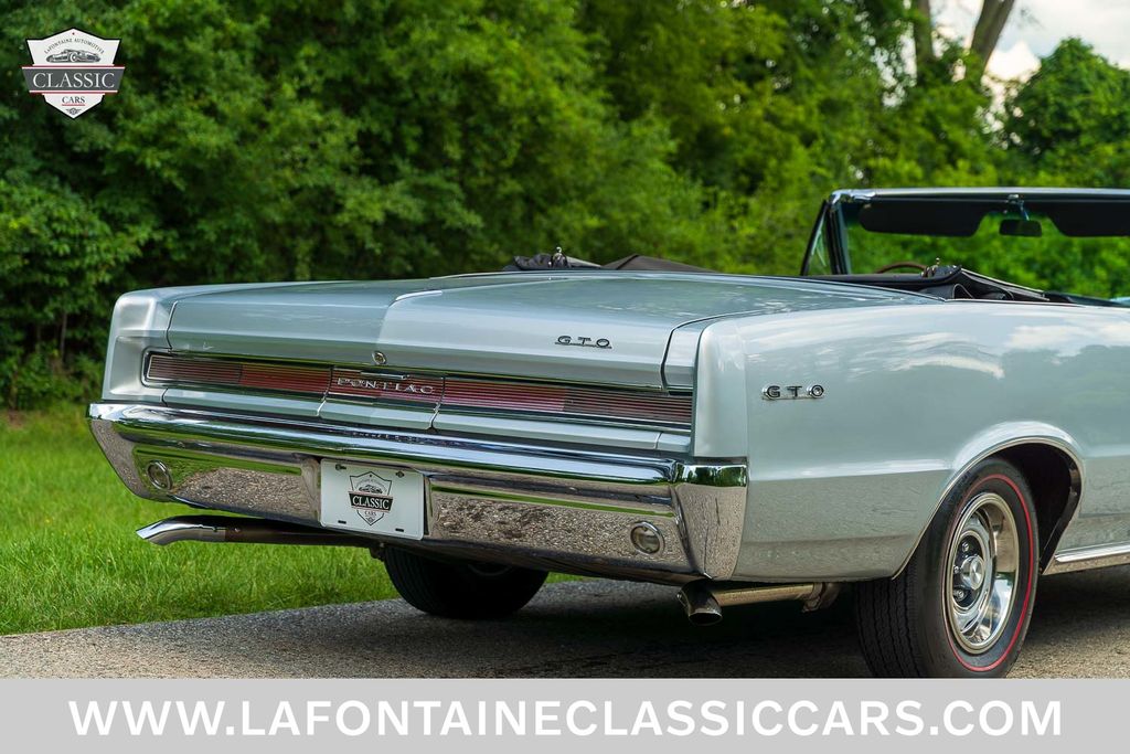 1964 Pontiac GTO 82
