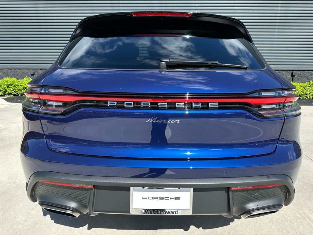 Thumbnail: 2026 Porsche Macan - 12