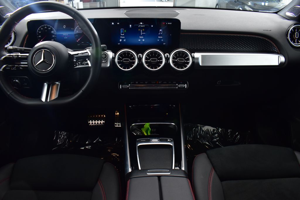 Thumbnail: 2025 Mercedes-Benz GLB - 24