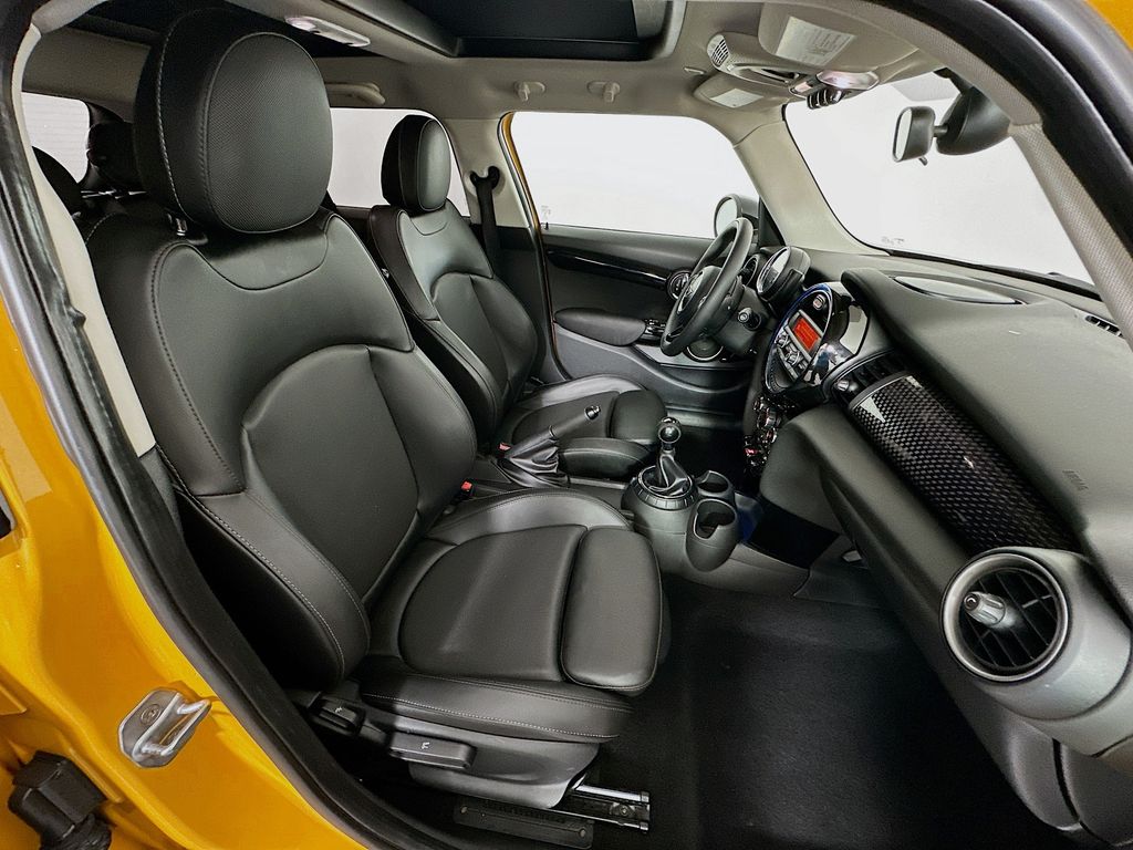 Thumbnail: 2015 MINI Cooper - 26