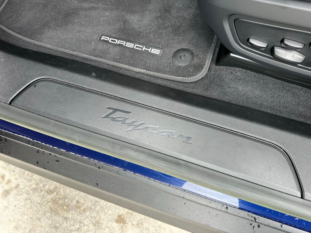 Thumbnail: 2023 Porsche Taycan - 16