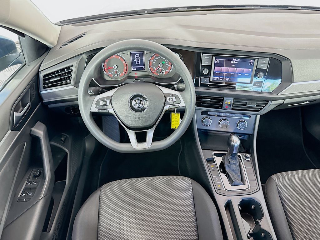 Thumbnail: 2019 Volkswagen Jetta - 20