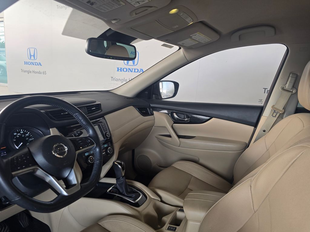 Thumbnail: 2018 Nissan Rogue - 13
