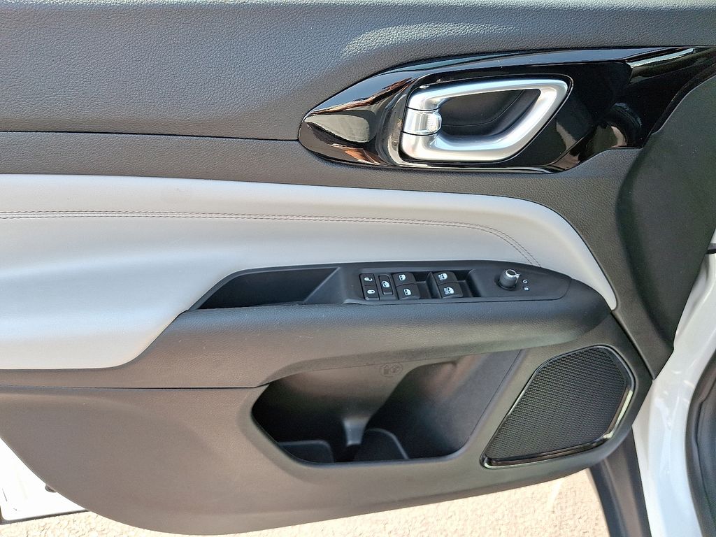 Thumbnail: 2024 Jeep Compass - 13