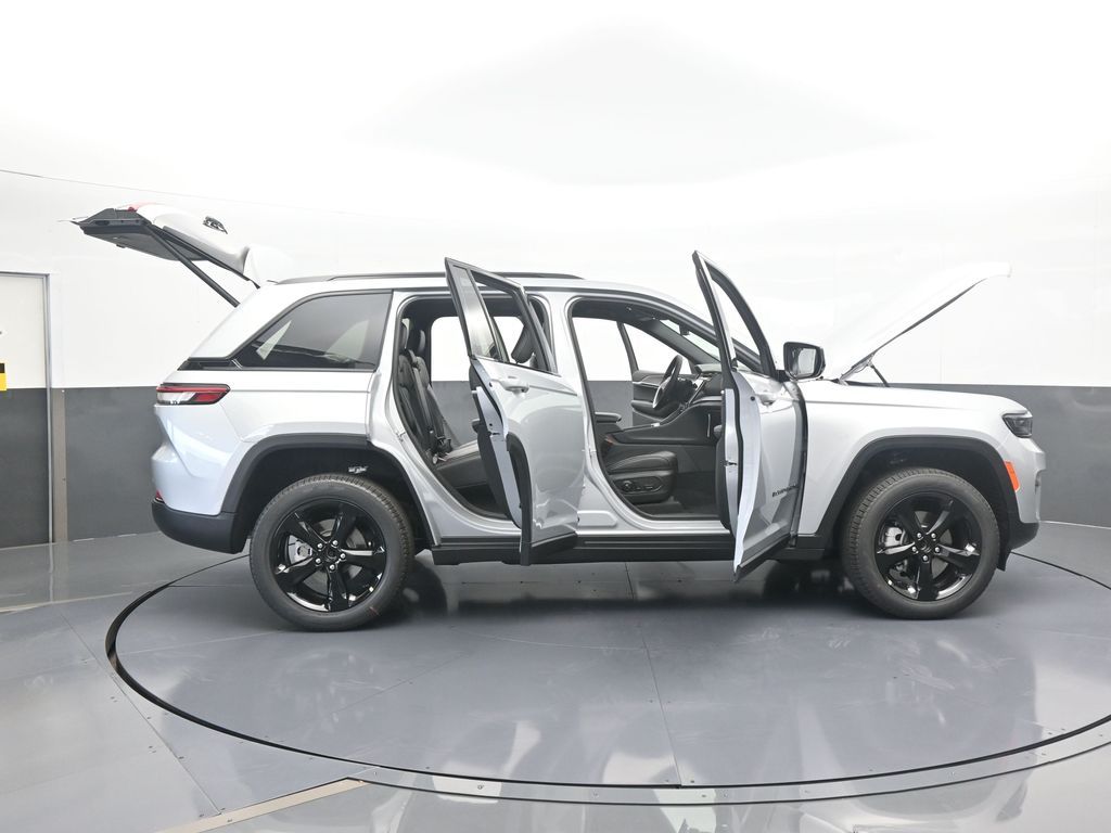 New 2025 Silver Zynith Jeep Limited image 67