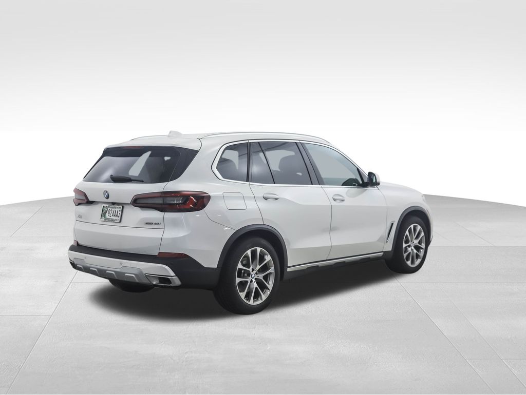 Thumbnail: 2022 BMW X5 - 5