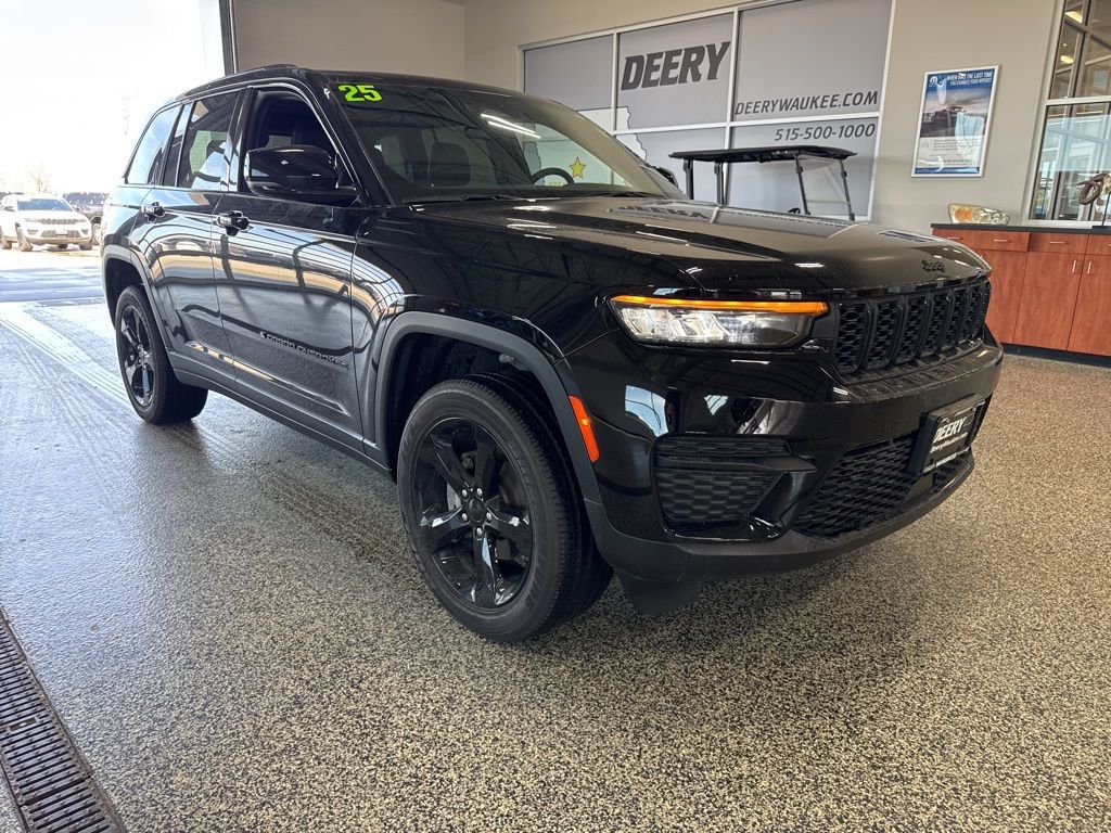 2025 Jeep Grand Cherokee Altitude X 4WD