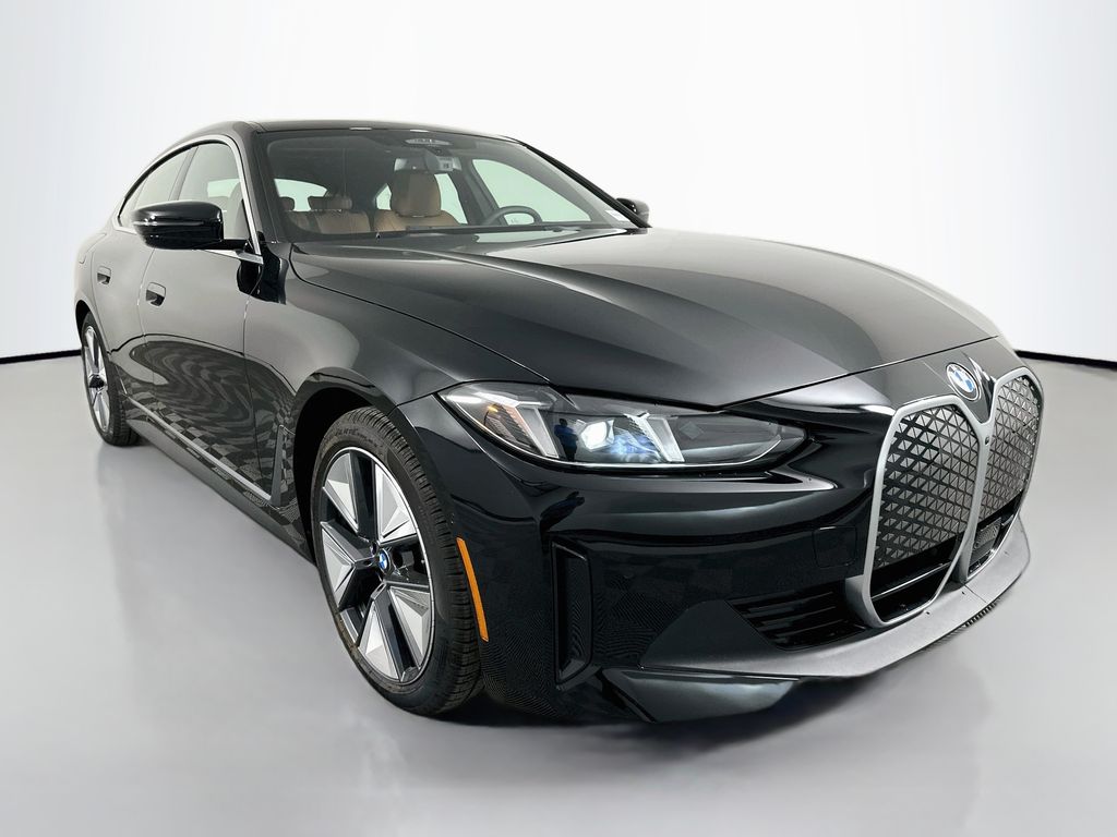 Thumbnail: 2026 BMW i4 - 3