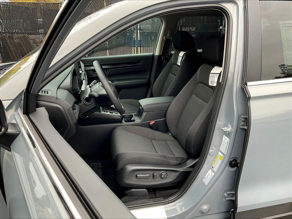 2026 Honda CR-V — photo 11