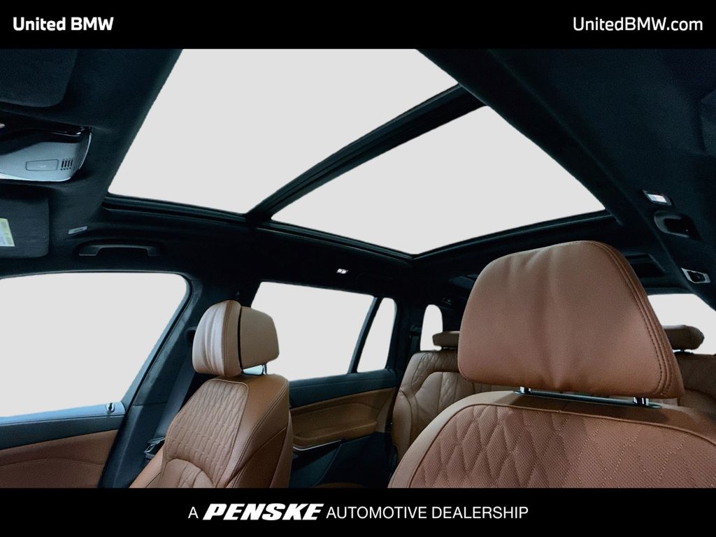 Thumbnail: 2027 BMW X7 - 12