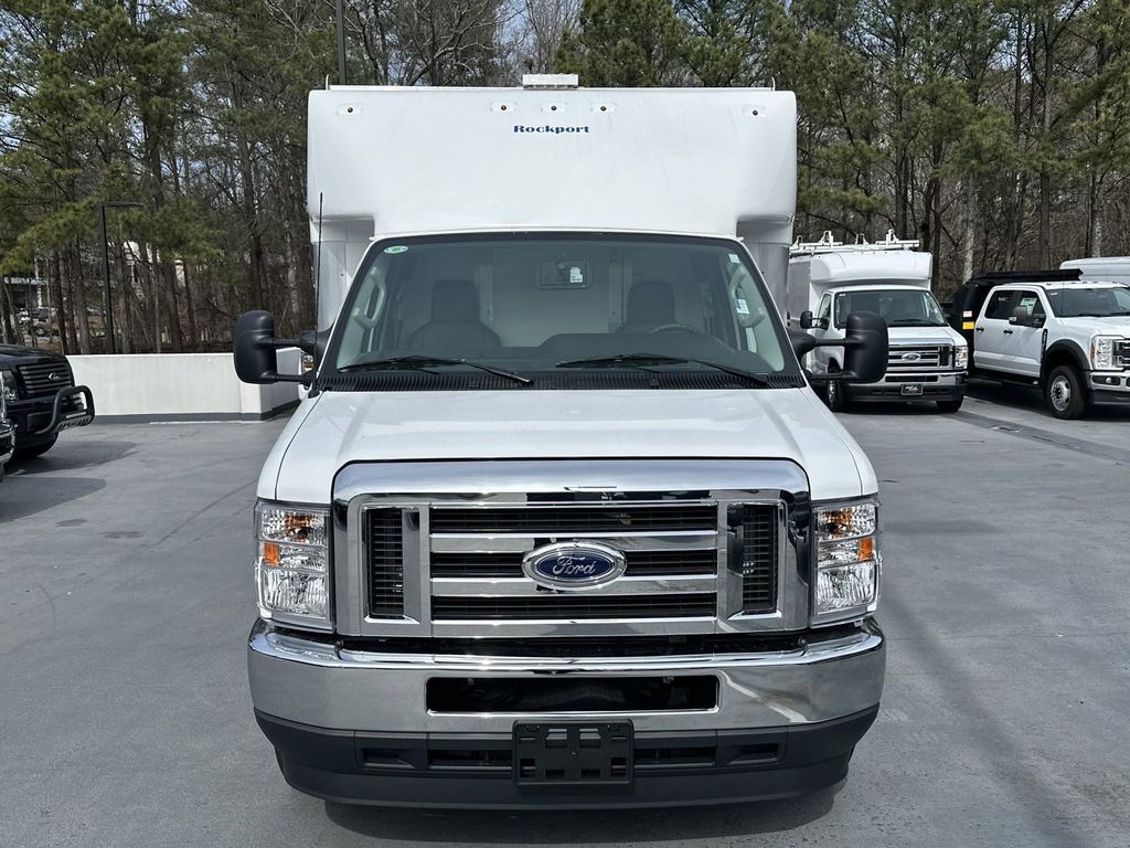 2024 Ford E-450SD Base 2