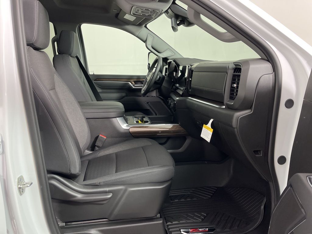 Thumbnail: 2026 Chevrolet Silverado 2500 - 11