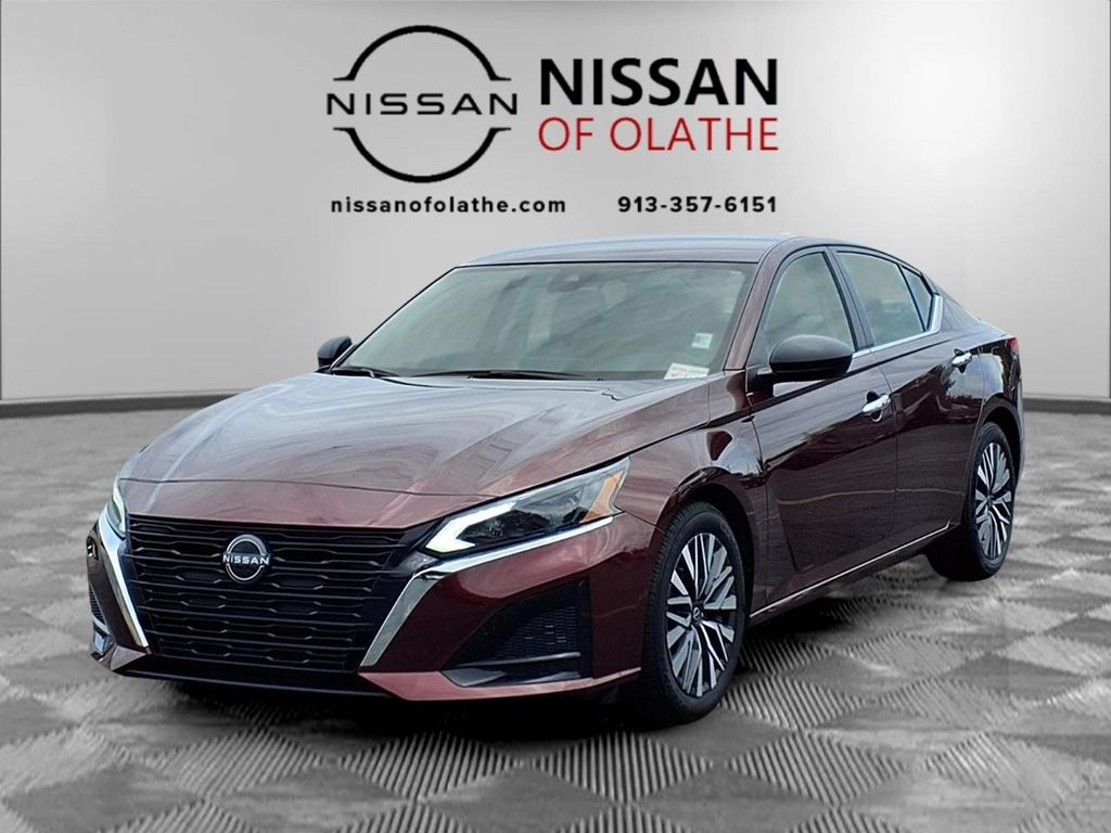 Garnet Pearl Metallic 2024 Nissan Altima Sedan Front-Wheel Drive Continuously Variable Transmission