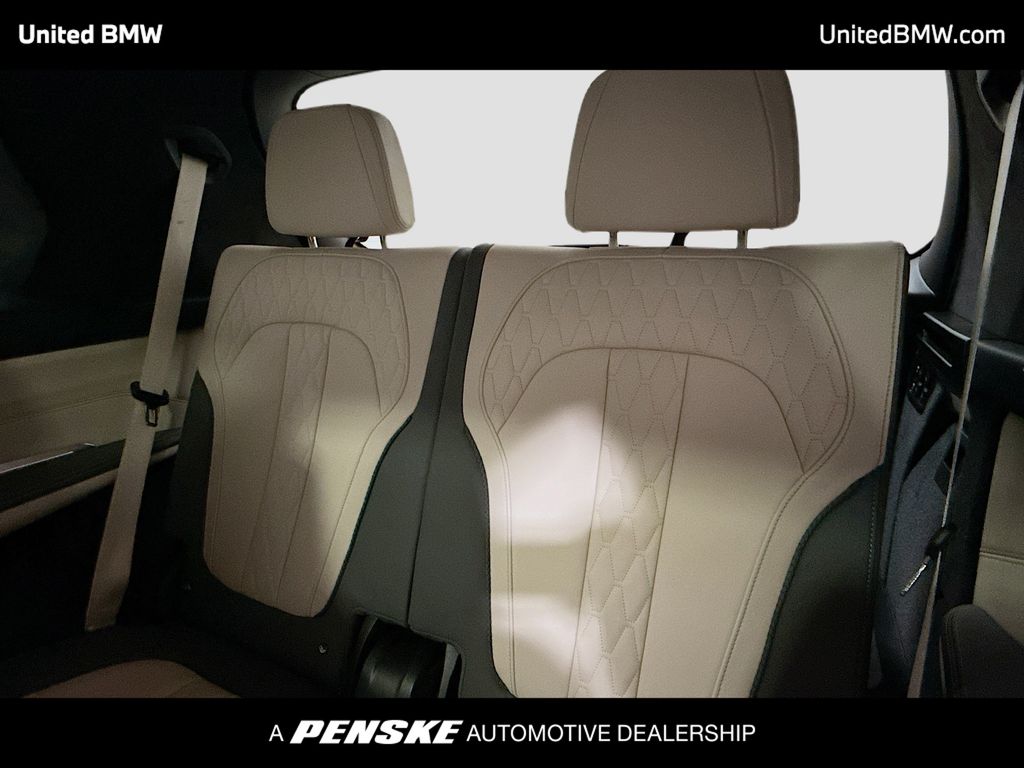 Thumbnail: 2024 BMW X7 - 14