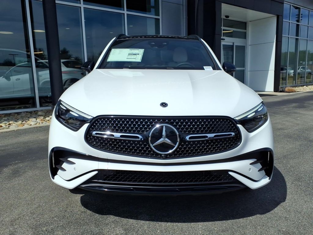 New 2027 Polar White Mercedes-Benz GLC 300 image 9