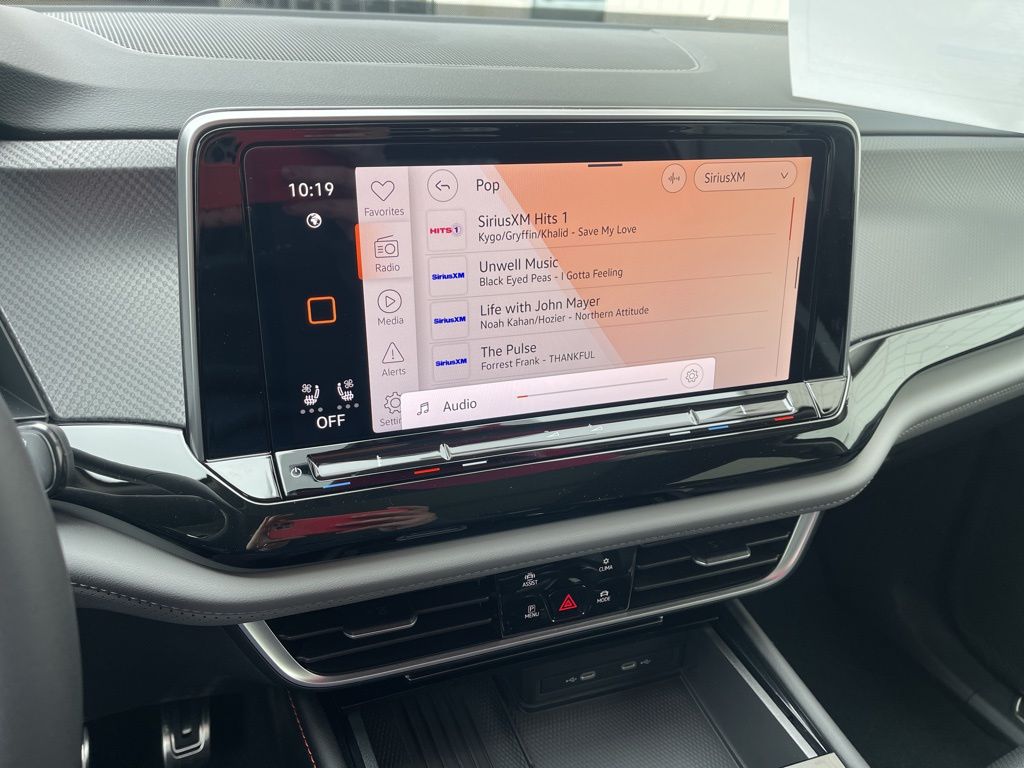 New 2026 Pure Gray Volkswagen 2.0T Peak Edition image 9