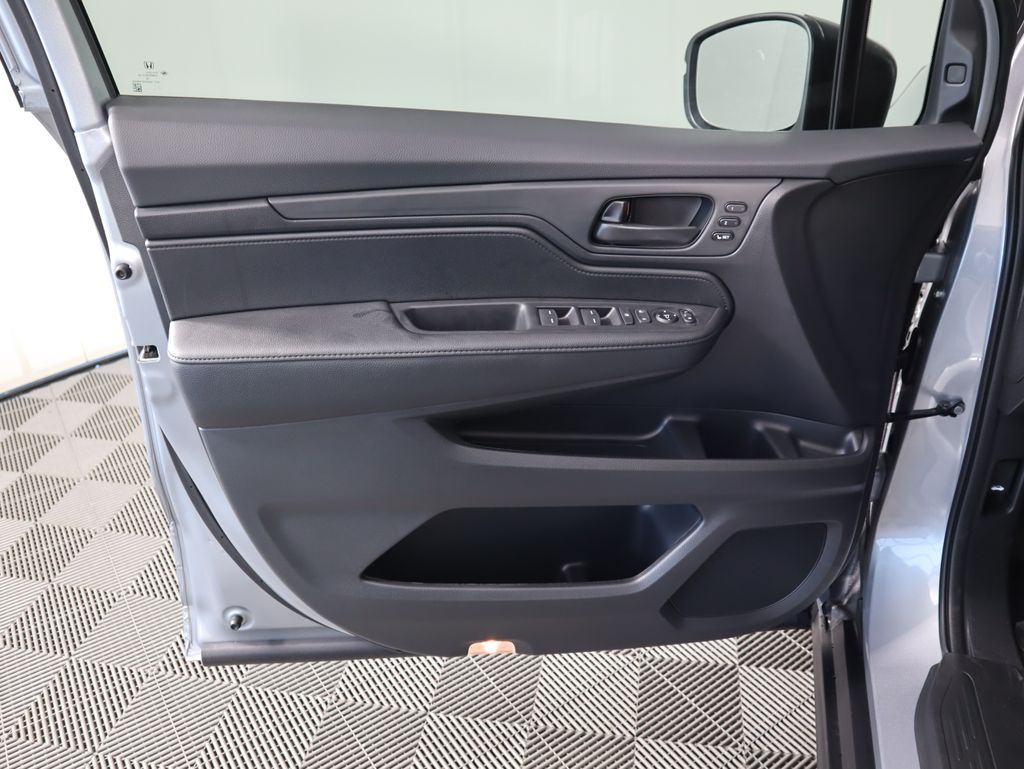 Thumbnail: 2026 Honda Odyssey - 25