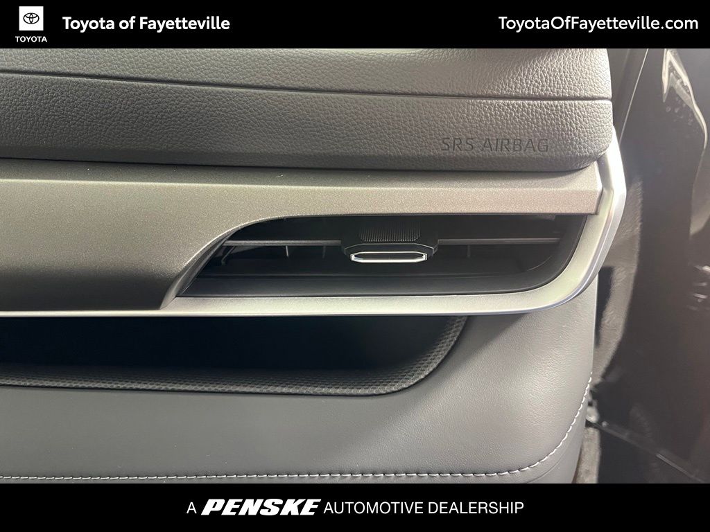 Thumbnail: 2026 Toyota Highlander - 13