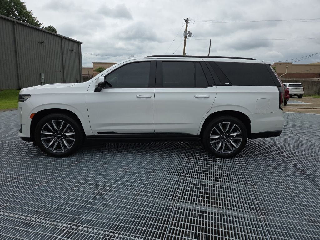 Used 2021 White Cadillac Sport Platinum image 2
