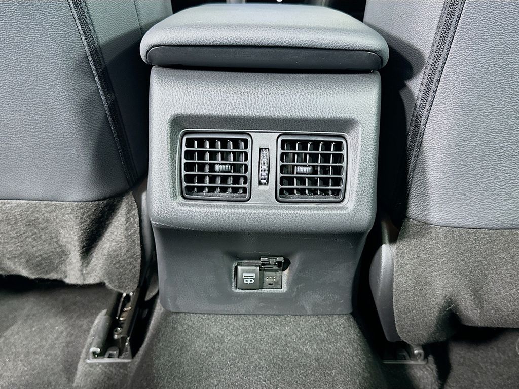 Thumbnail: 2025 Toyota Camry - 24