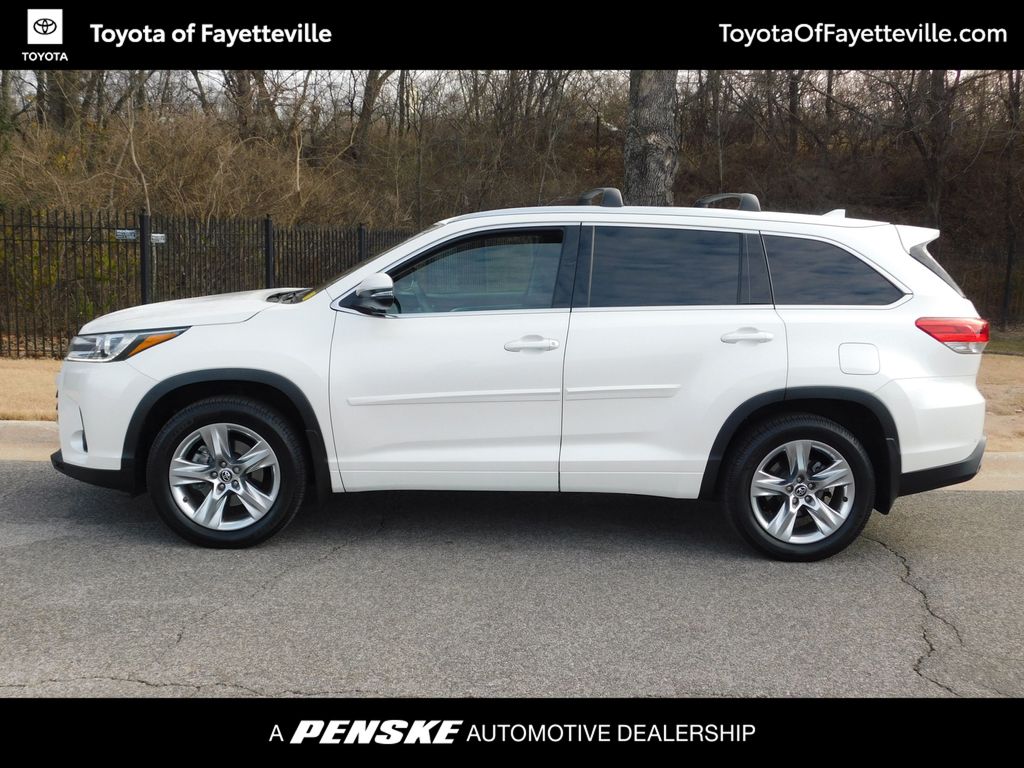 Thumbnail: 2018 Toyota Highlander - 2
