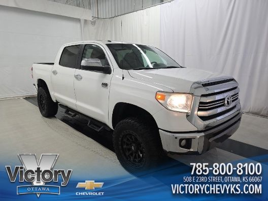 Super White 2016 Toyota Tundra Pickup Truck Four-Wheel Drive 6-Speed Automatic Overdrive